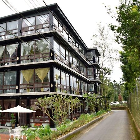Full House Bed And Breakfast Nantou Buitenkant foto