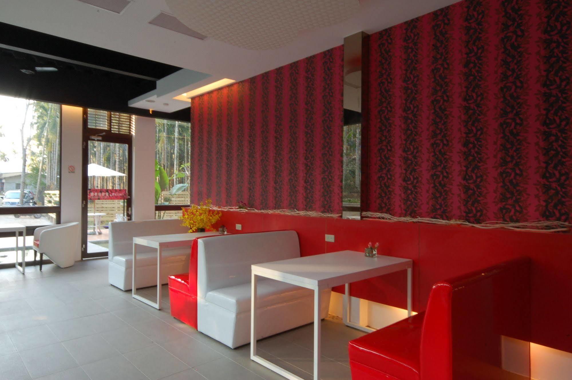 Full House Bed And Breakfast Nantou Buitenkant foto
