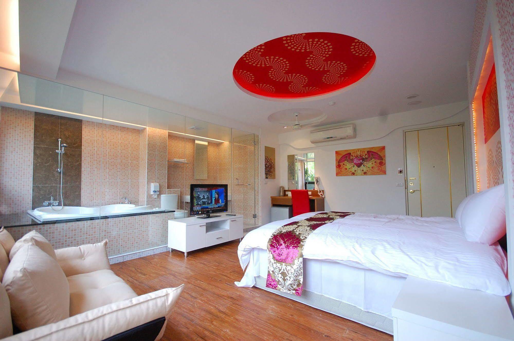 Full House Bed And Breakfast Nantou Buitenkant foto